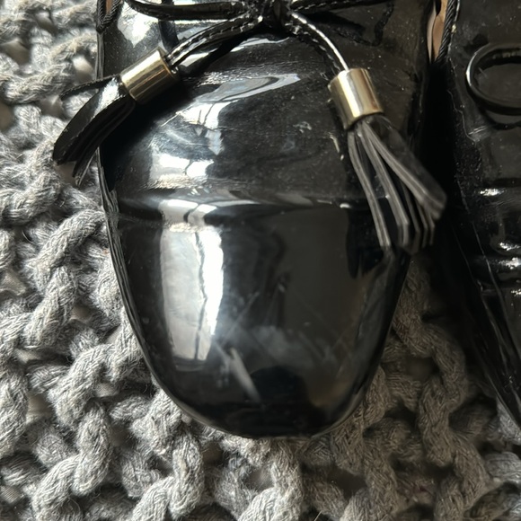Zara black patent Leather tassels bow shoe with gold heel size 7.5 - Picture 3 of 9